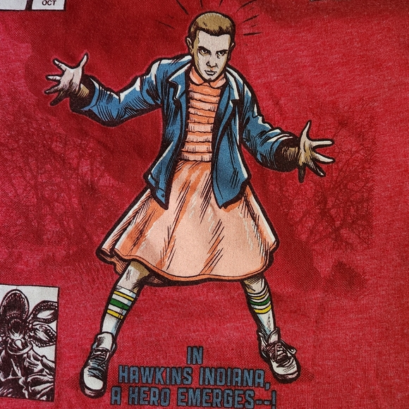 Netflix Stranger Things Unisex Size M Comic Book Red Graphic Tee T-Shirt TV Show - Picture 3 of 4